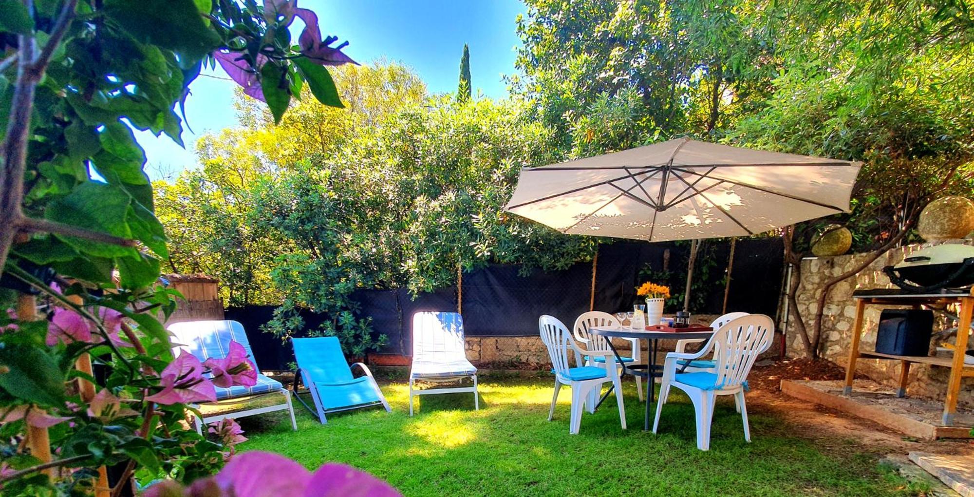 Apartment Avec Jardin Dans Rocaille Cassis